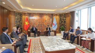 AES is willing to share experiences and cooperate with Petrovietnam in renewable energy projects