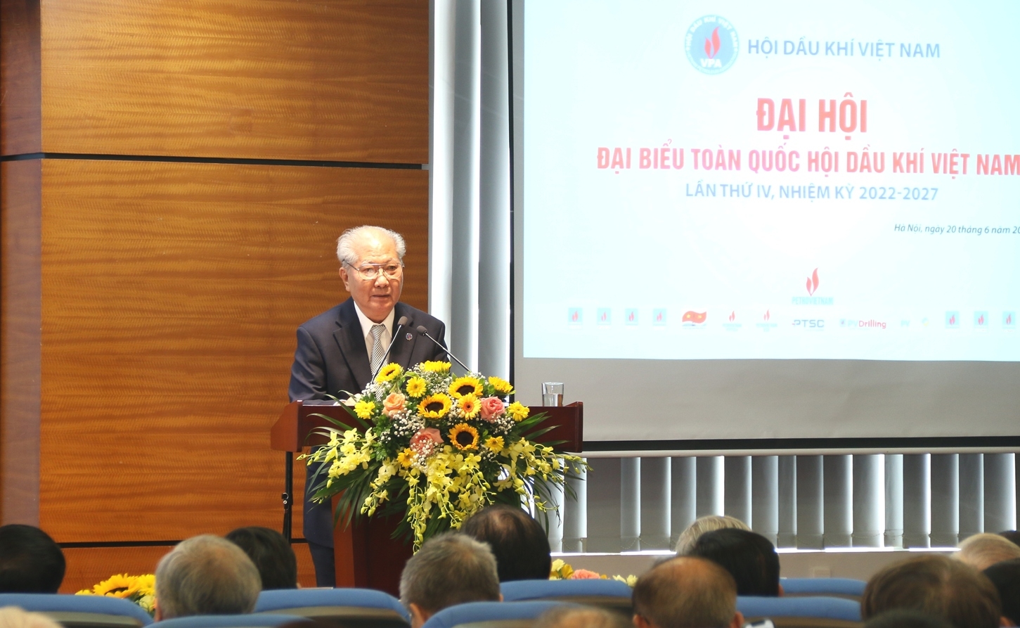 Đại hội Đại biểu toàn quốc Hội Dầu khí Việt Nam lần thứ IV, nhiệm kỳ 2022-2027 thành công tốt đẹp Đại hội Đại biểu toàn quốc Hội Dầu khí Việt Nam lần thứ IV, nhiệm kỳ 2022-2027 thành công tốt đẹp