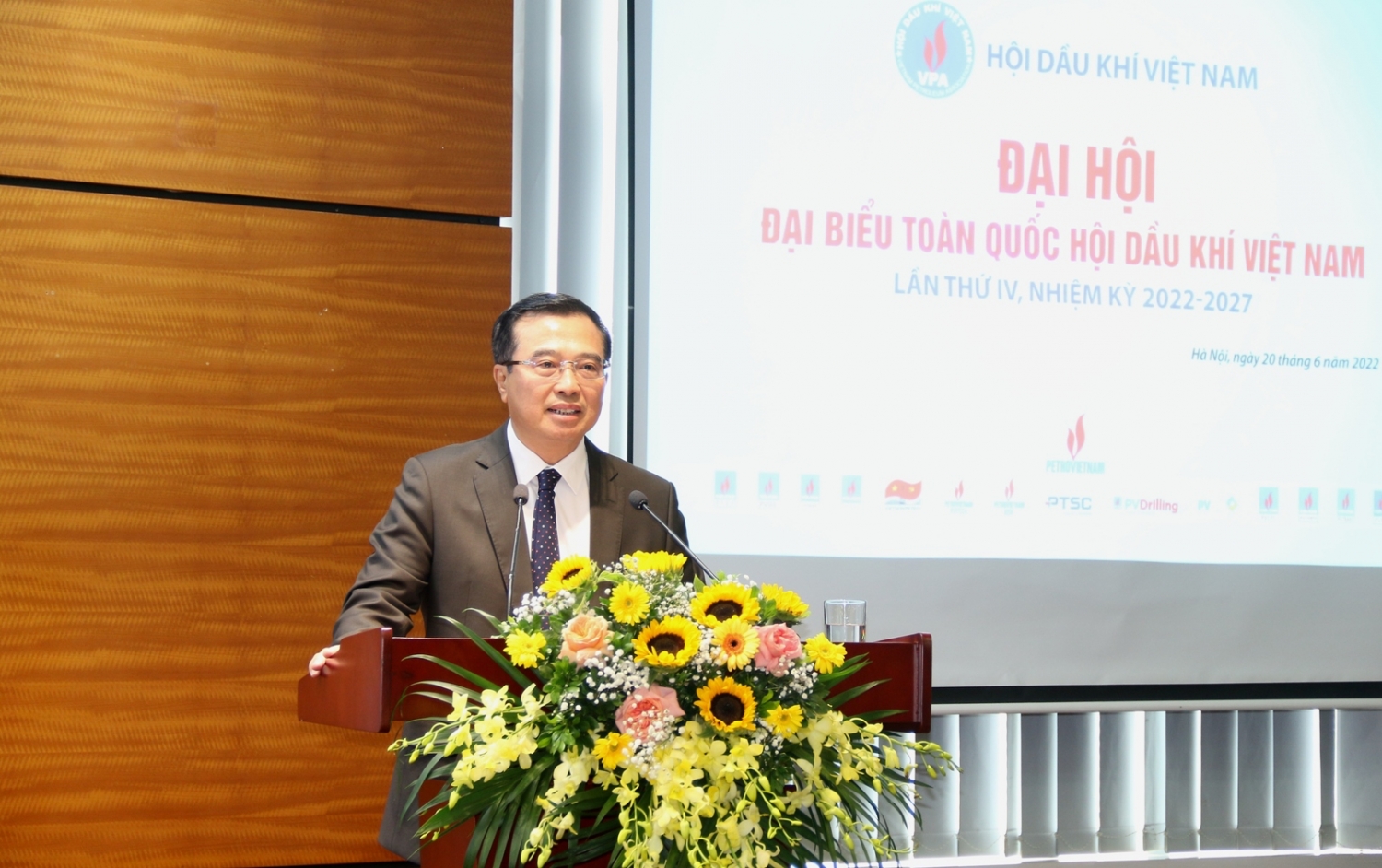 Đại hội Đại biểu toàn quốc Hội Dầu khí Việt Nam lần thứ IV, nhiệm kỳ 2022-2027 thành công tốt đẹp Đại hội Đại biểu toàn quốc Hội Dầu khí Việt Nam lần thứ IV, nhiệm kỳ 2022-2027 thành công tốt đẹp