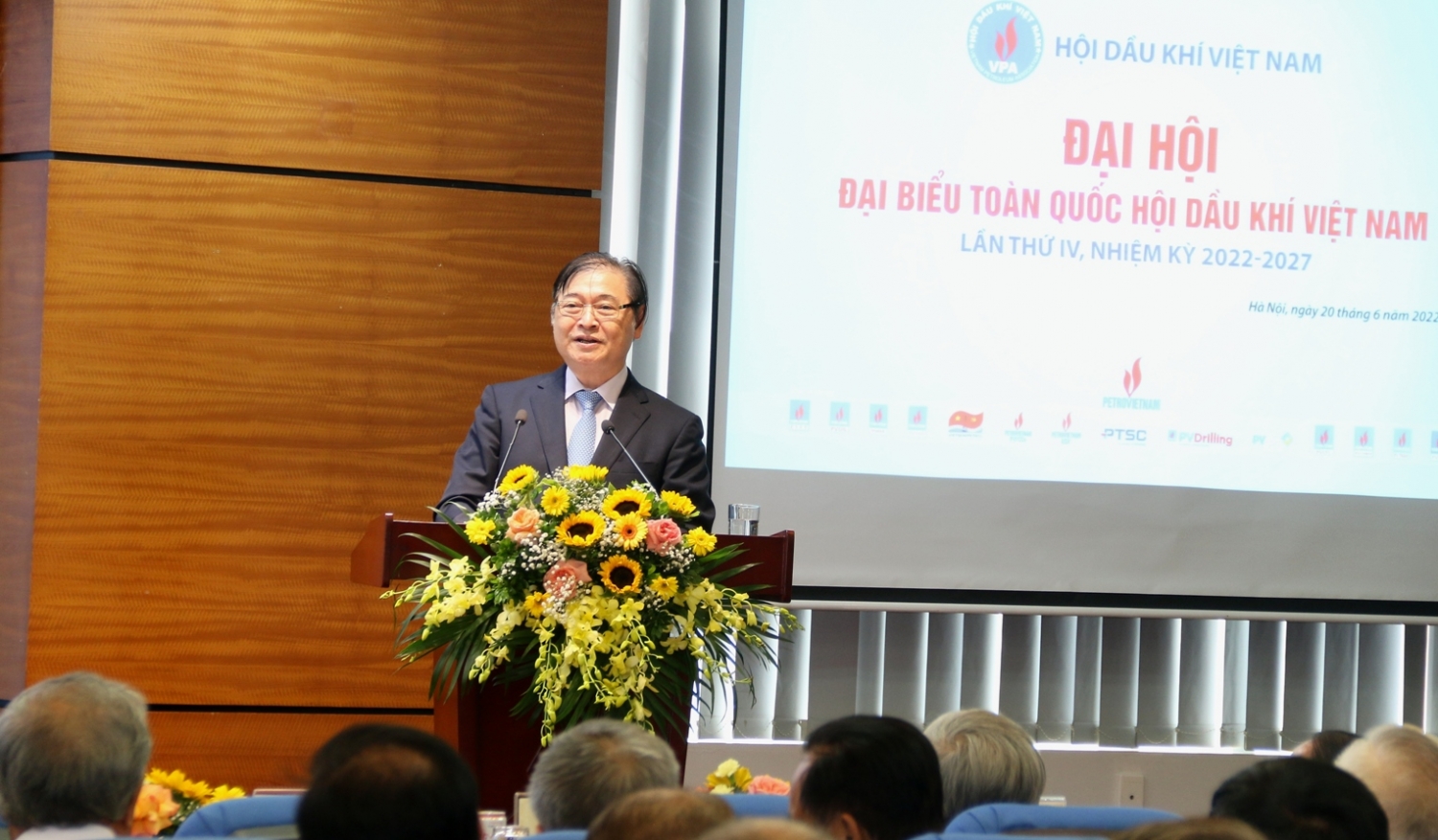 Đại hội Đại biểu toàn quốc Hội Dầu khí Việt Nam lần thứ IV, nhiệm kỳ 2022-2027 thành công tốt đẹp Đại hội Đại biểu toàn quốc Hội Dầu khí Việt Nam lần thứ IV, nhiệm kỳ 2022-2027 thành công tốt đẹp