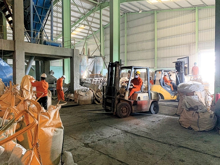 Nhà máy Cái Mép - PVChem sản xuất theo phương án “3 tại chỗ” trong năm 2021 Nhà máy Cái Mép - PVChem sản xuất theo phương án “3 tại chỗ” trong năm 2021