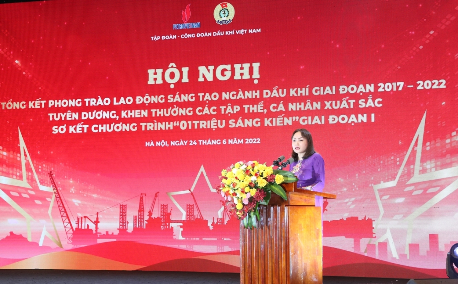 Thi đua Lao động sáng tạo, đổi mới là chìa khóa cho sự phát triển của Petrovietnam Thi đua Lao động sáng tạo, đổi mới là chìa khóa cho sự phát triển của Petrovietnam