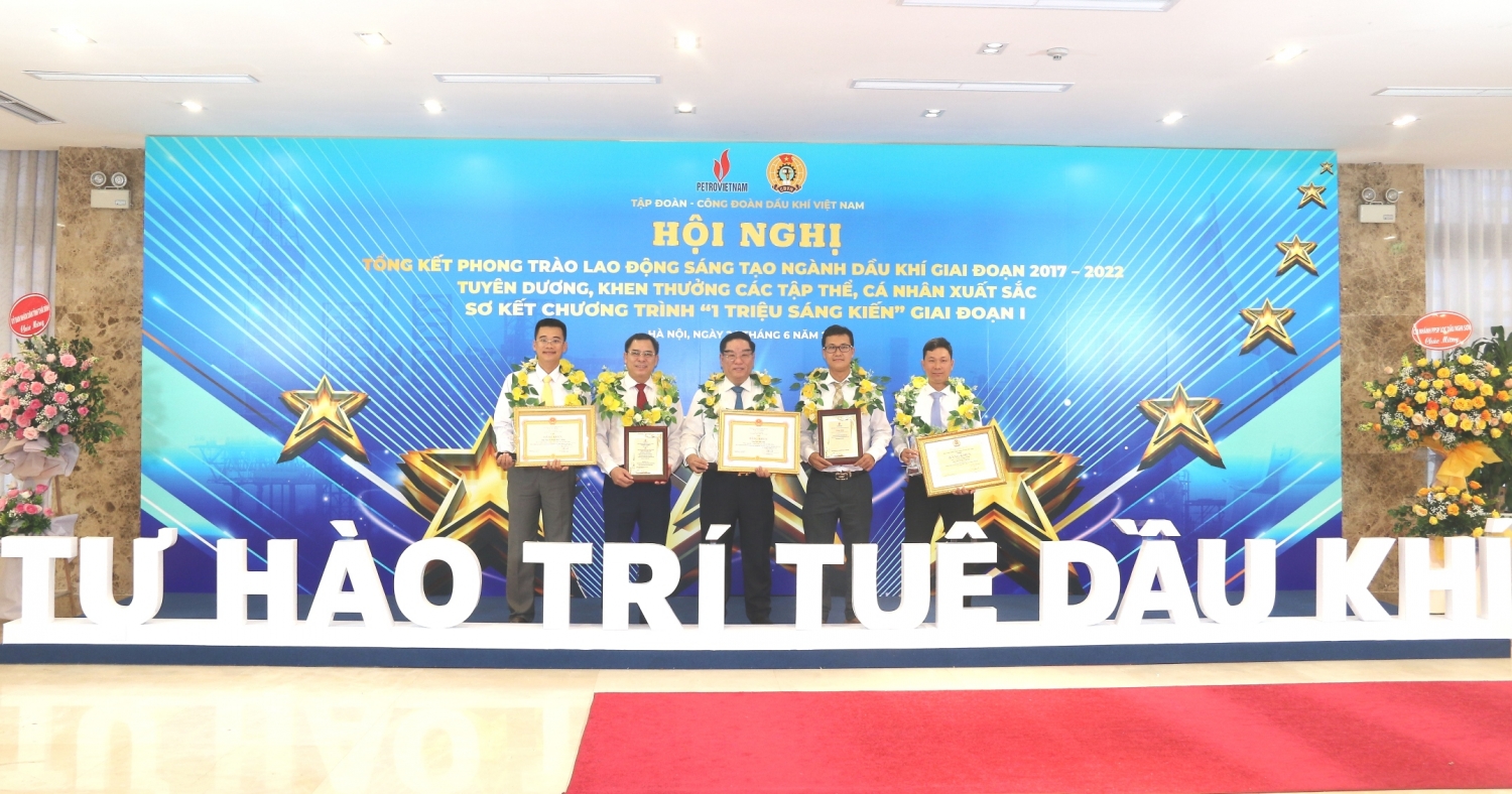 BIENDONG POC với phong trào BIENDONG POC với phong trào
