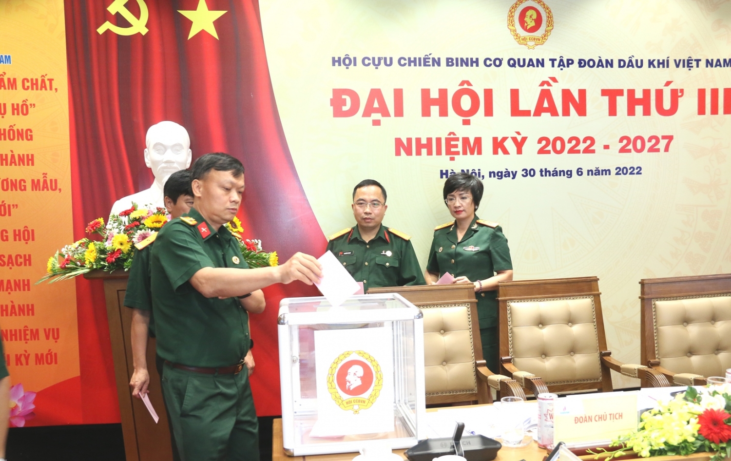 Đại hội đại biểu Hội CCB Cơ quan Tập đoàn lần III, nhiệm kỳ 2022-2027 thành công tốt đẹp Đại hội đại biểu Hội CCB Cơ quan Tập đoàn lần III, nhiệm kỳ 2022-2027 thành công tốt đẹp
