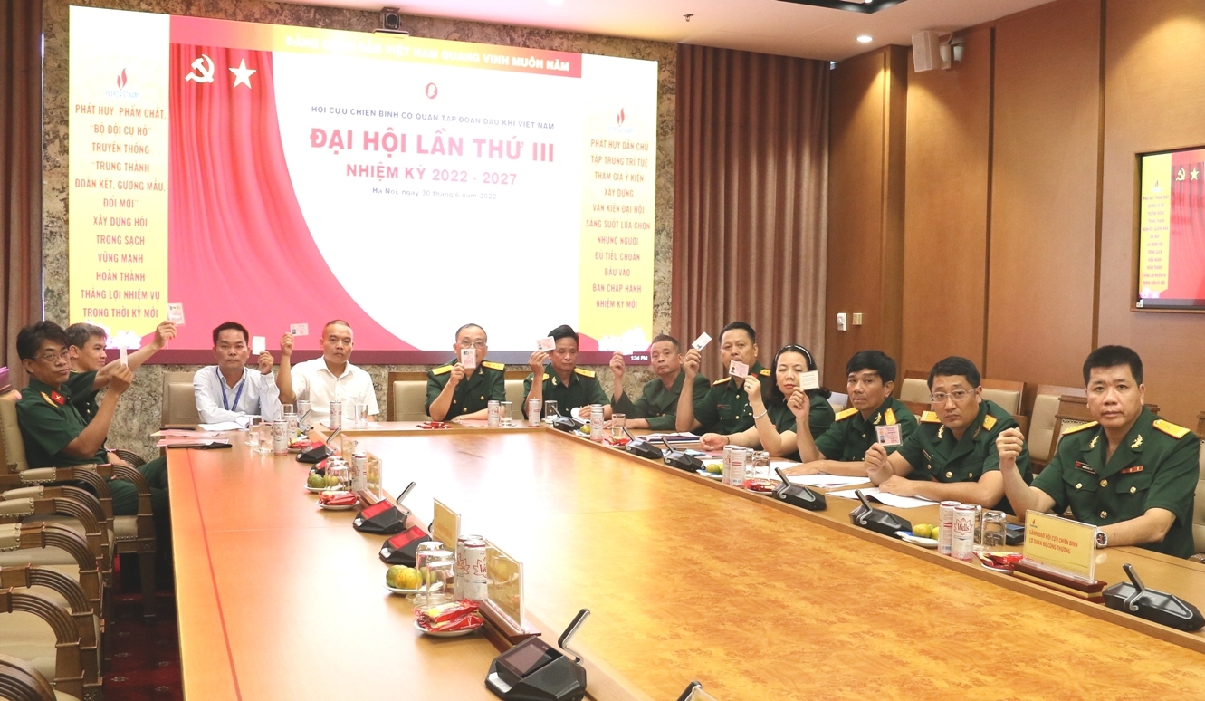 Đại hội đại biểu Hội CCB Cơ quan Tập đoàn lần III, nhiệm kỳ 2022-2027 thành công tốt đẹp Đại hội đại biểu Hội CCB Cơ quan Tập đoàn lần III, nhiệm kỳ 2022-2027 thành công tốt đẹp