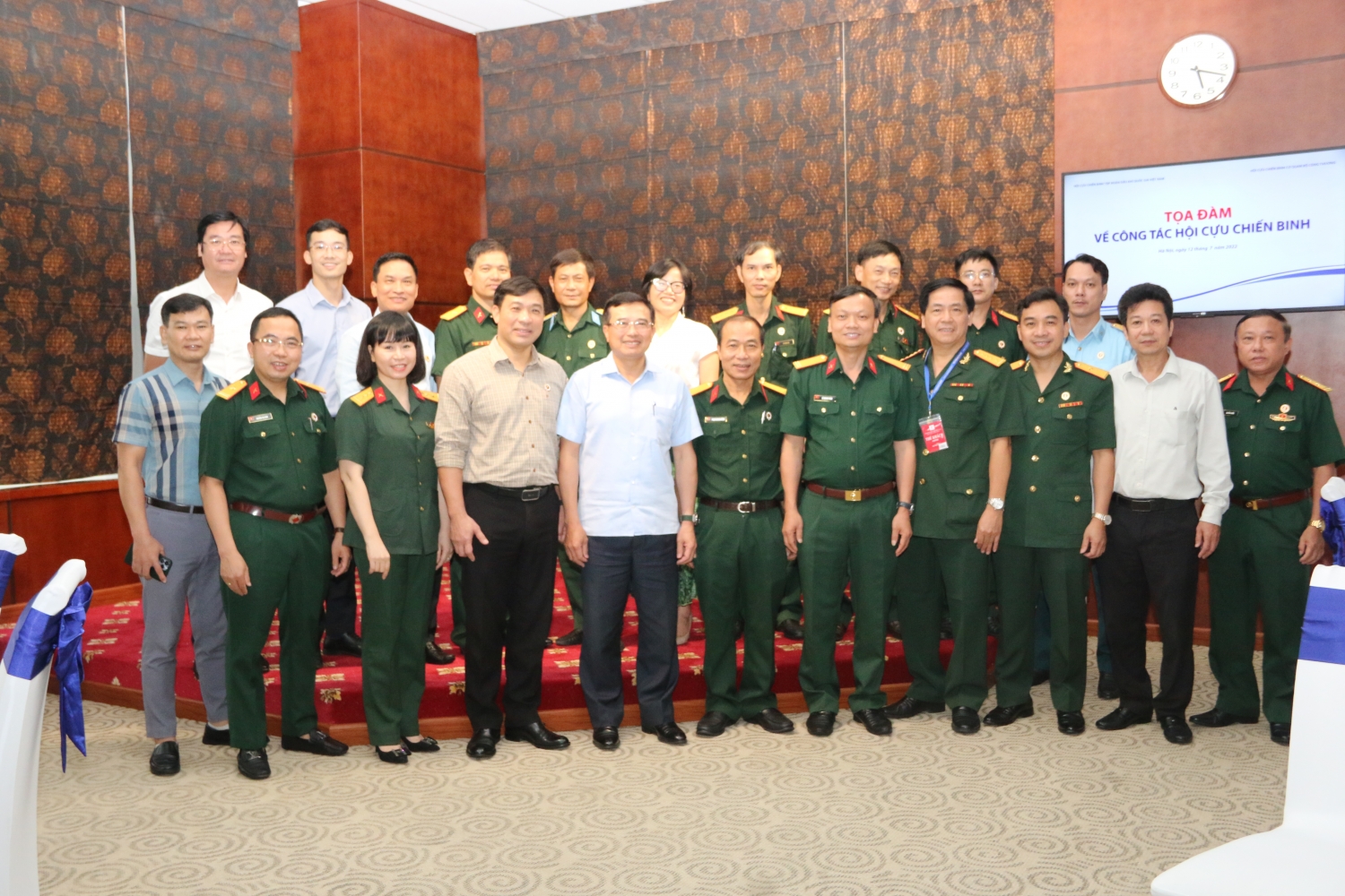 Hội CCB Tập đoàn trao đổi kinh nghiệm công tác cùng Hội CCB cơ quan Bộ Công Thương Hội CCB Tập đoàn trao đổi kinh nghiệm công tác cùng Hội CCB cơ quan Bộ Công Thương