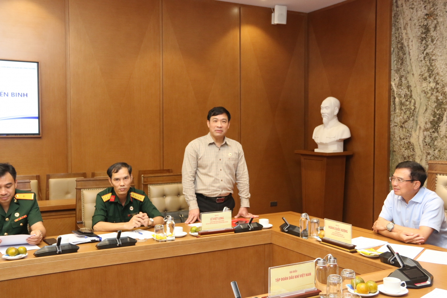 Hội CCB Tập đoàn trao đổi kinh nghiệm công tác cùng Hội CCB cơ quan Bộ Công Thương Hội CCB Tập đoàn trao đổi kinh nghiệm công tác cùng Hội CCB cơ quan Bộ Công Thương