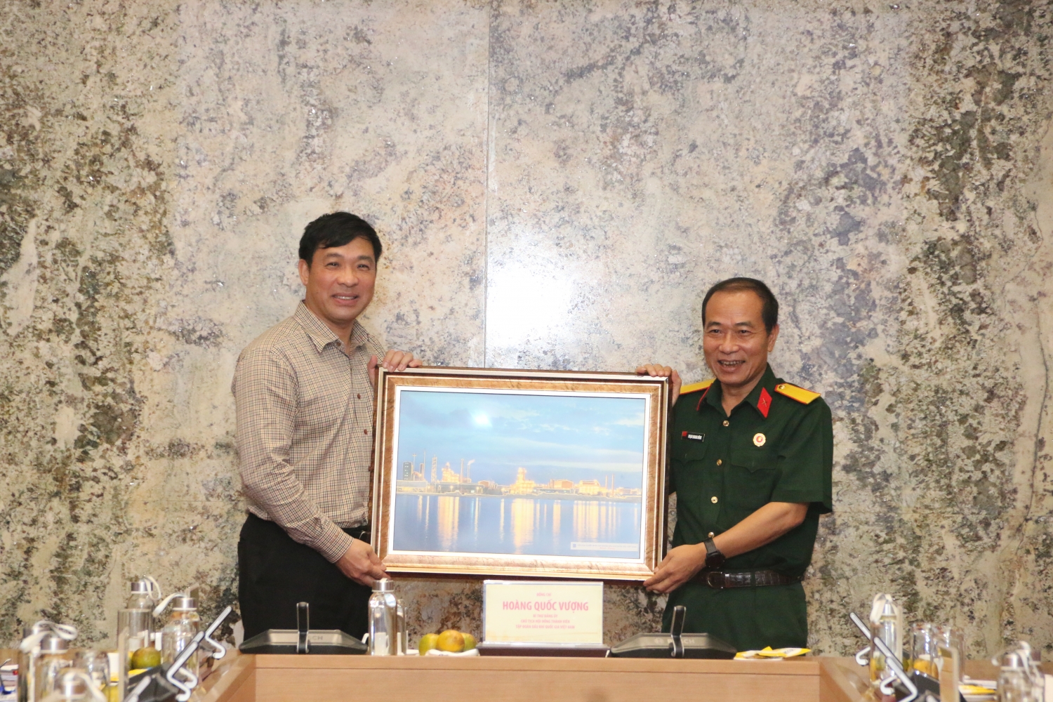Hội CCB Tập đoàn trao đổi kinh nghiệm công tác cùng Hội CCB cơ quan Bộ Công Thương Hội CCB Tập đoàn trao đổi kinh nghiệm công tác cùng Hội CCB cơ quan Bộ Công Thương