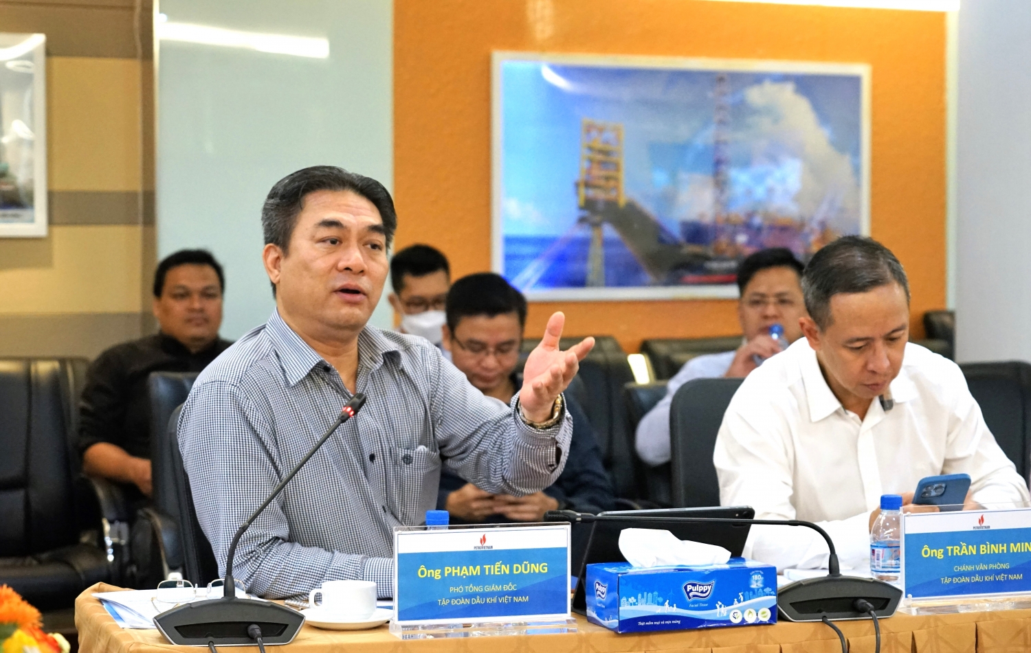 Tổng Giám đốc Petrovietnam Lê Mạnh Hùng làm việc với PTSC về kết quả sản xuất kinh doanh 6 tháng đầu năm 2022