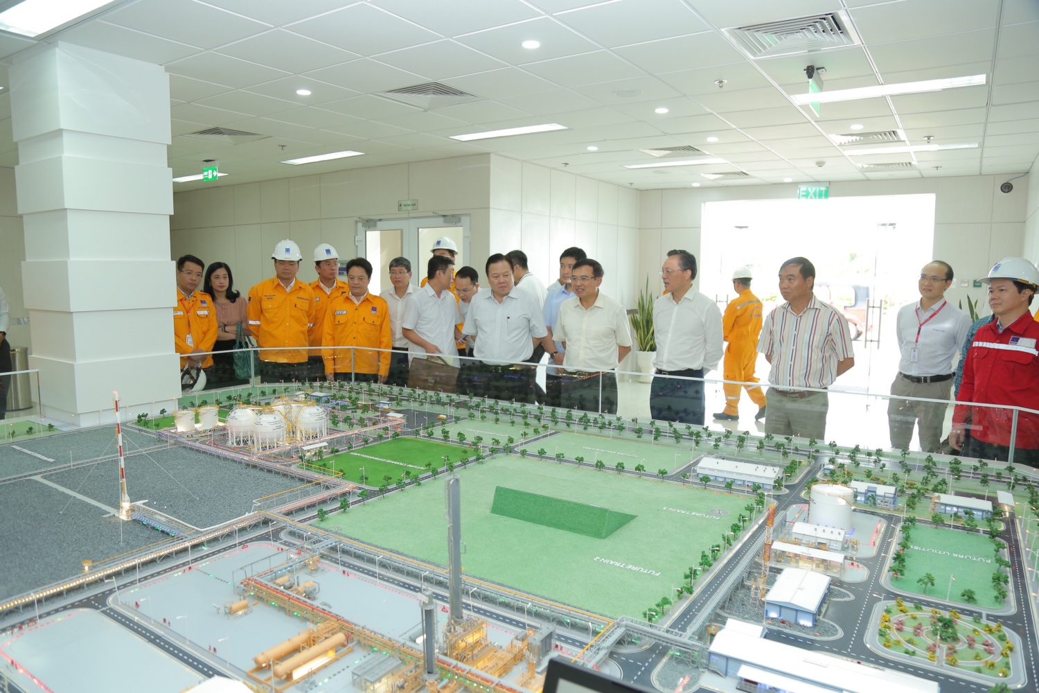 Chủ tịch Uỷ Ban Quản lý vốn Nhà nước thăm và làm việc tại Cụm Khí - Điện - Đạm Cà Mau Chủ tịch Ủy Ban Quản lý vốn Nhà nước thăm và làm việc tại Cụm Khí - Điện - Đạm Cà Mau