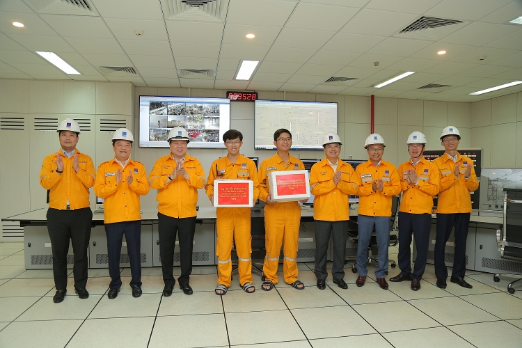 Chủ tịch Uỷ Ban Quản lý vốn Nhà nước thăm và làm việc tại Cụm Khí - Điện - Đạm Cà Mau Chủ tịch Uỷ Ban Quản lý vốn Nhà nước thăm và làm việc tại Cụm Khí - Điện - Đạm Cà Mau