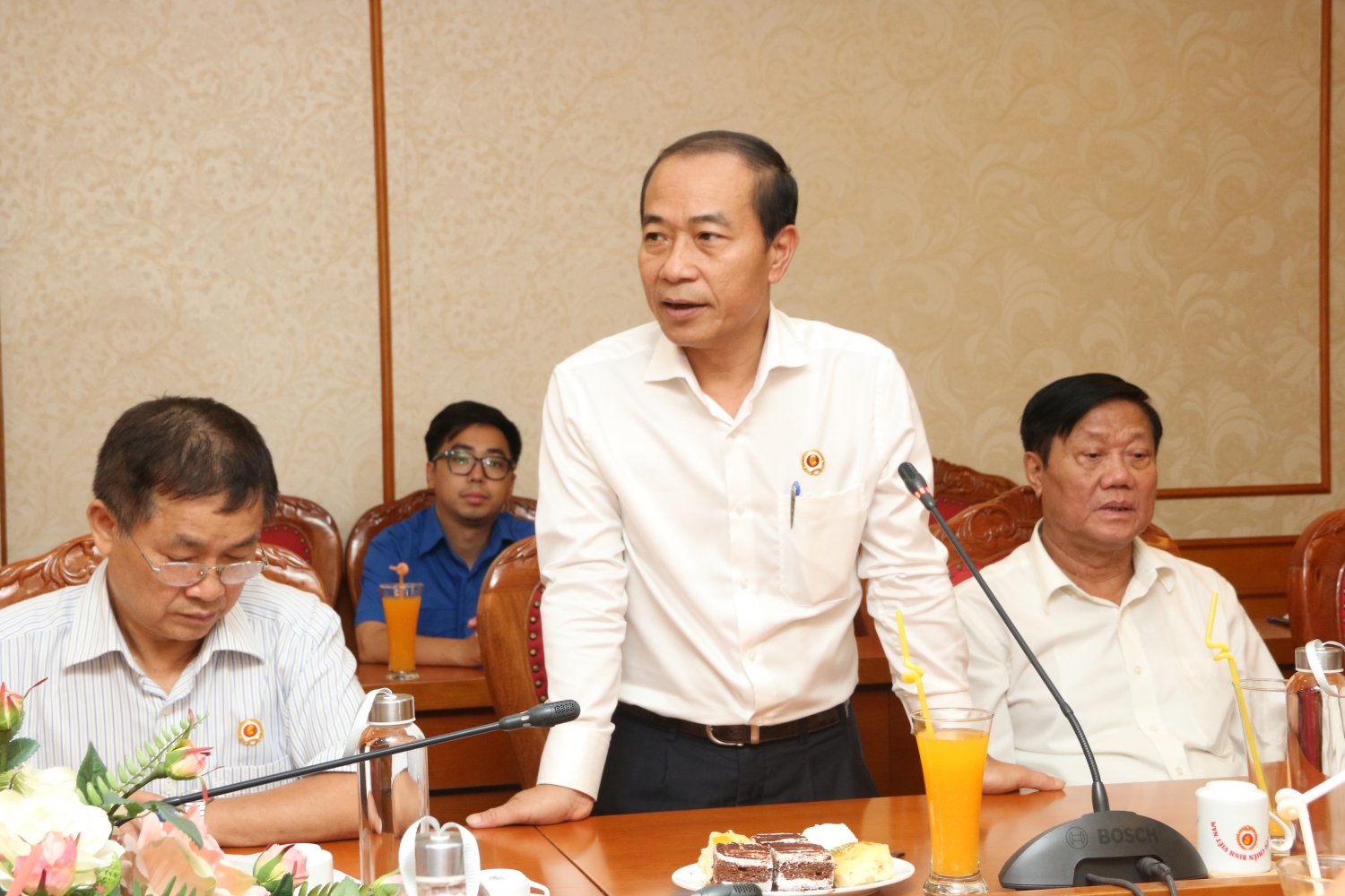 Đồng chí Phạm Quang Dũng - Chủ tịch Hội CCB Tập đoàn phát biểu tại buổi gặp mặt các CCB Đồng chí Phạm Quang Dũng - Chủ tịch Hội CCB Tập đoàn phát biểu tại buổi gặp mặt các CCB