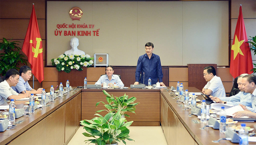 Phó Chủ tịch Quốc hội Nguyễn Đức Hải làm việc với Thường trực Ủy ban Kinh tế -1