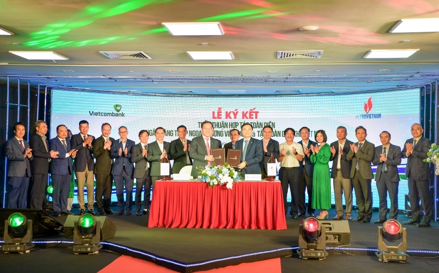 Petrovietnam và Vietcombank ký kết thỏa thuận hợp tác toàn diện Petrovietnam và Vietcombank ký kết thỏa thuận hợp tác toàn diện