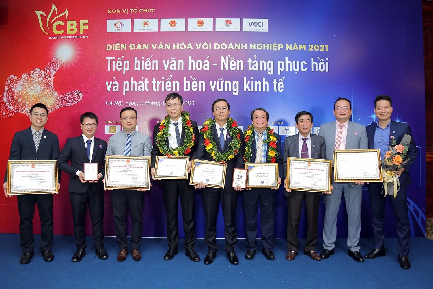 Petrovietnam bổ sung nhiều giải pháp đồng bộ đẩy mạnh công tác truyền thông văn hoá doanh nghiệp Petrovietnam bổ sung nhiều giải pháp đồng bộ đẩy mạnh công tác truyền thông văn hoá doanh nghiệp