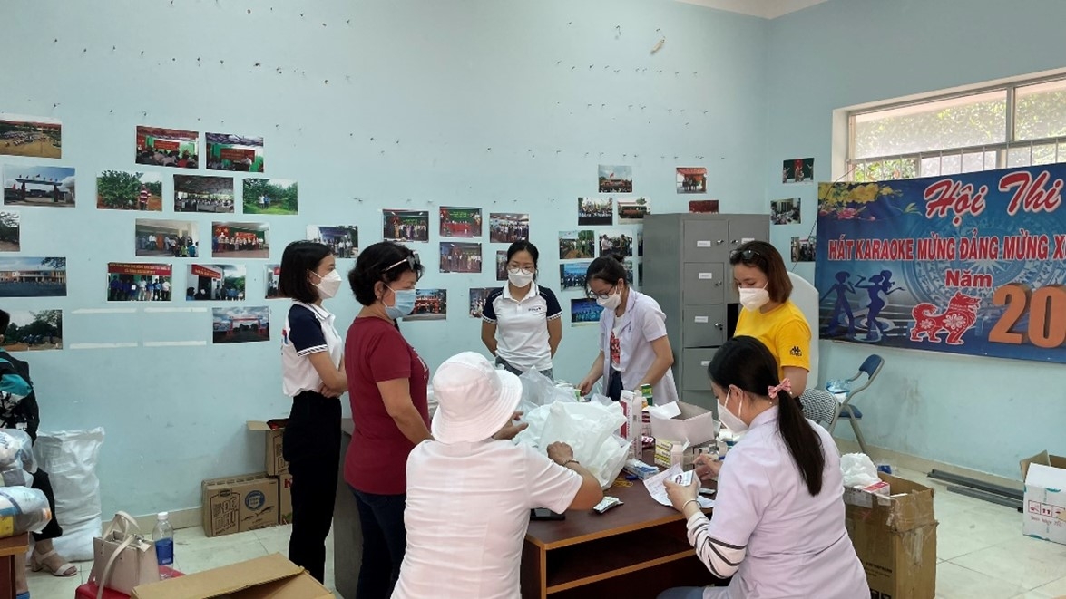 PTSC Phú Mỹ bàn giao nhà nghĩa tình đồng đội, cấp phát thuốc cho người dân PTSC Phú Mỹ bàn giao nhà nghĩa tình đồng đội, cấp phát thuốc cho người dân