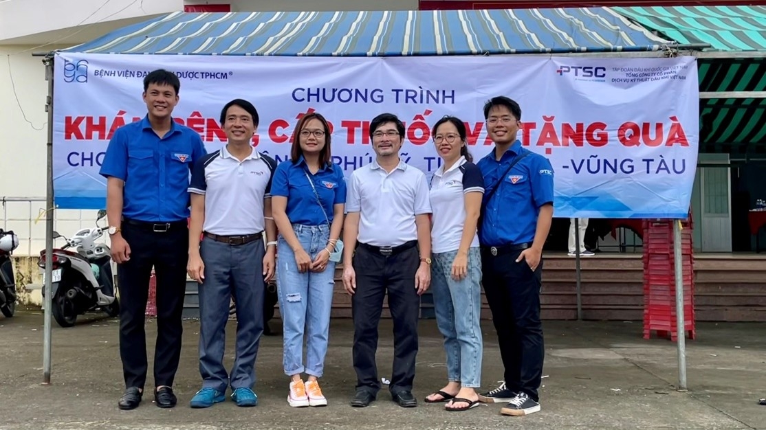 PTSC Phú Mỹ bàn giao nhà nghĩa tình đồng đội, cấp phát thuốc cho người dân PTSC Phú Mỹ bàn giao nhà nghĩa tình đồng đội, cấp phát thuốc cho người dân