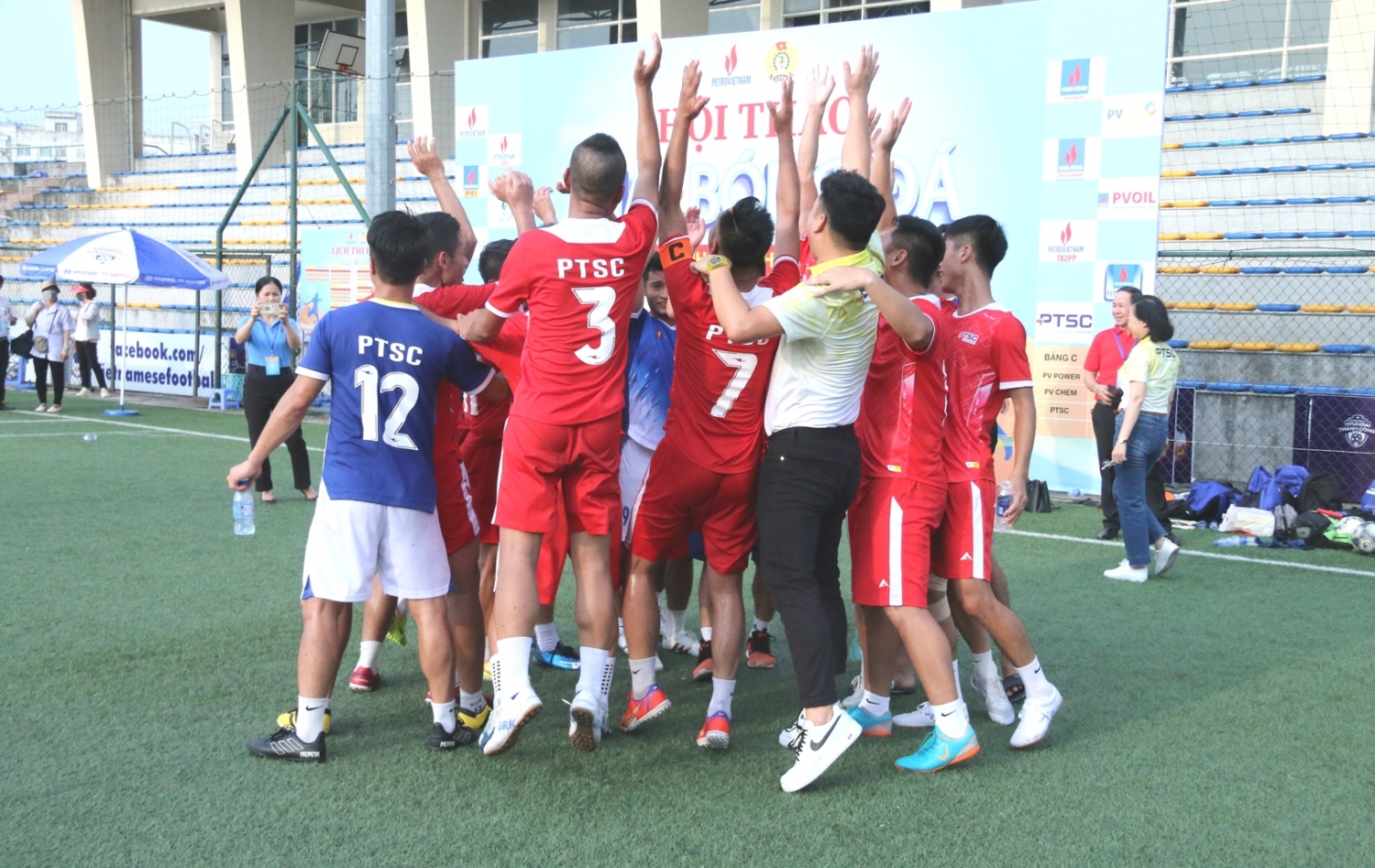 Đội bóng đá nam PTSC vô địch Hội thao ngành Dầu khí khu vực phía Bắc năm 2022 Đội bóng đá nam PTSC vô địch Hội thao ngành Dầu khí khu vực phía Bắc năm 2022