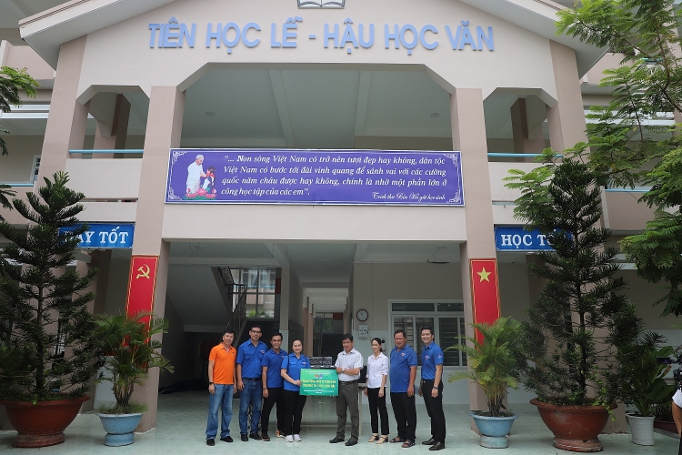 Nhiều hoạt động ý nghĩa tại chiến dịch mùa hè xanh năm 2022 Tuổi trẻ Dầu khí: Nhiều hoạt động ý nghĩa tại chiến dịch Mùa hè xanh năm 2022