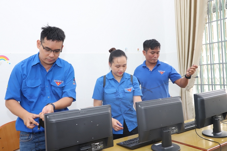 Nhiều hoạt động ý nghĩa tại chiến dịch mùa hè xanh năm 2022 Tuổi trẻ Dầu khí: Nhiều hoạt động ý nghĩa tại chiến dịch Mùa hè xanh năm 2022