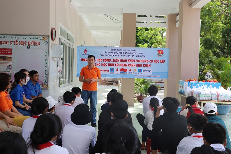 Nhiều hoạt động ý nghĩa tại chiến dịch mùa hè xanh năm 2022 Tuổi trẻ Dầu khí: Nhiều hoạt động ý nghĩa tại chiến dịch Mùa hè xanh năm 2022