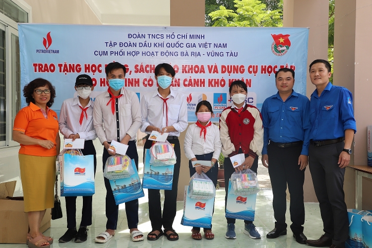 Nhiều hoạt động ý nghĩa tại chiến dịch mùa hè xanh năm 2022 Tuổi trẻ Dầu khí: Nhiều hoạt động ý nghĩa tại chiến dịch Mùa hè xanh năm 2022
