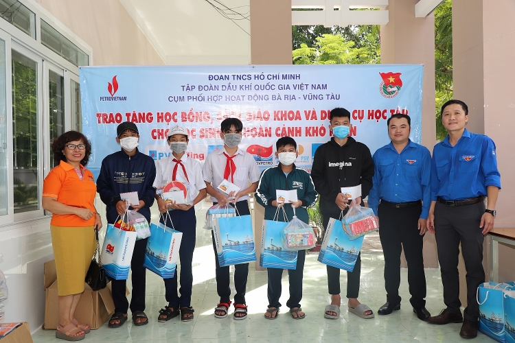 Nhiều hoạt động ý nghĩa tại chiến dịch mùa hè xanh năm 2022 Tuổi trẻ Dầu khí: Nhiều hoạt động ý nghĩa tại chiến dịch Mùa hè xanh năm 2022