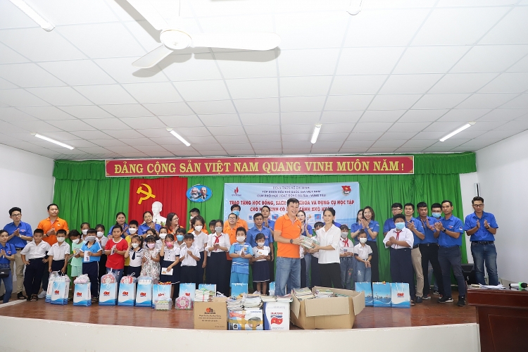 Nhiều hoạt động ý nghĩa tại chiến dịch mùa hè xanh năm 2022 Tuổi trẻ Dầu khí: Nhiều hoạt động ý nghĩa tại chiến dịch Mùa hè xanh năm 2022