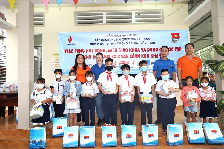 Nhiều hoạt động ý nghĩa tại chiến dịch mùa hè xanh năm 2022 Tuổi trẻ Dầu khí: Nhiều hoạt động ý nghĩa tại chiến dịch Mùa hè xanh năm 2022