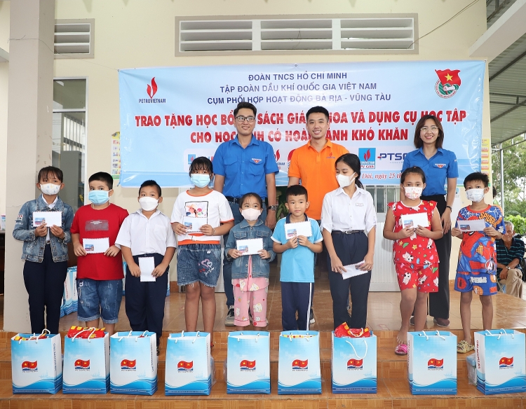 Nhiều hoạt động ý nghĩa tại chiến dịch mùa hè xanh năm 2022 Tuổi trẻ Dầu khí: Nhiều hoạt động ý nghĩa tại chiến dịch Mùa hè xanh năm 2022