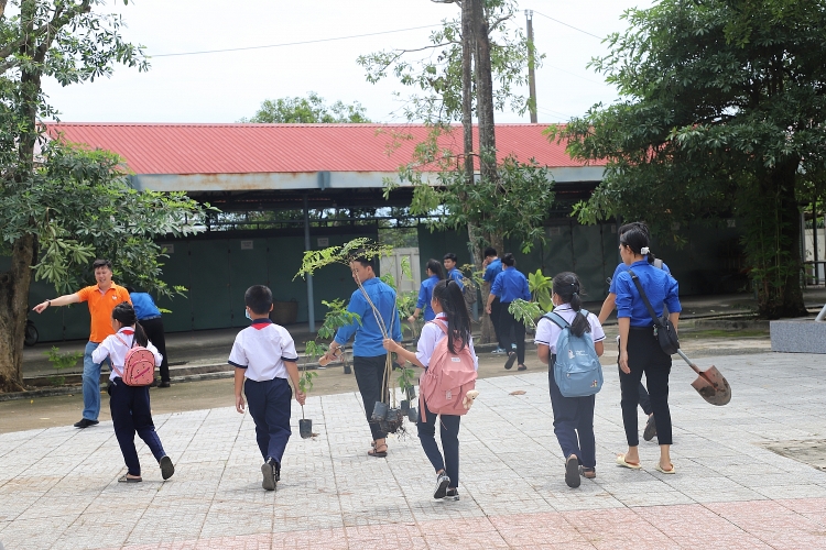 Nhiều hoạt động ý nghĩa tại chiến dịch mùa hè xanh năm 2022 Tuổi trẻ Dầu khí: Nhiều hoạt động ý nghĩa tại chiến dịch Mùa hè xanh năm 2022