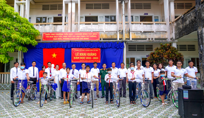 Đoàn Thanh Niên KCM phối hợp trao tặng 12 xe đạp trong chương trình PV GAS: “Tiếp sức đến trường” – Rộn ràng mùa khai giảng 2022