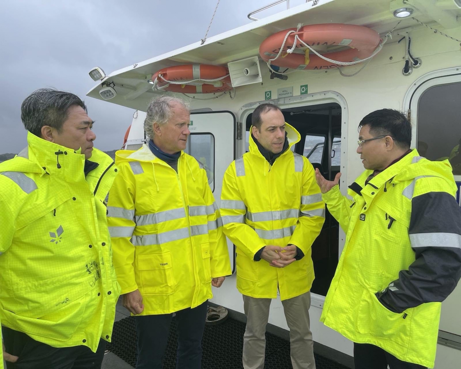 Petrovietnam President and CEO Le Manh Hung visits assembly site of Equinor’s Hywind Tampen floating offshore wind power project in Gulen, Norway