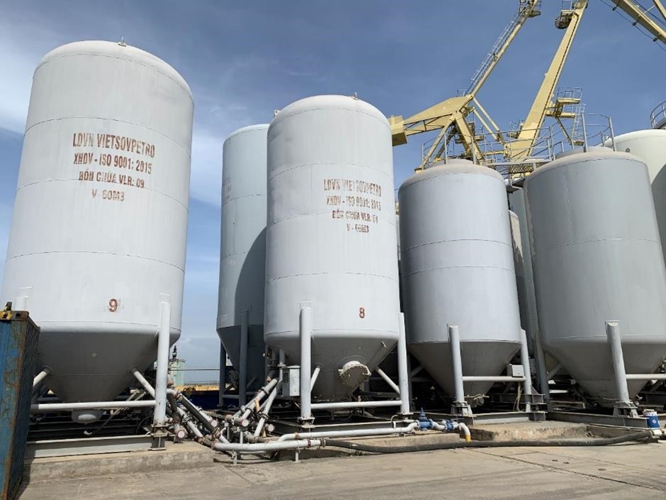 Hành trình 40 năm của Xí nghiệp Dịch vụ cảng và Cung ứng vật tư thiết bị Hành trình 40 năm của Xí nghiệp Dịch vụ cảng và Cung ứng vật tư thiết bị Vietsovpetro