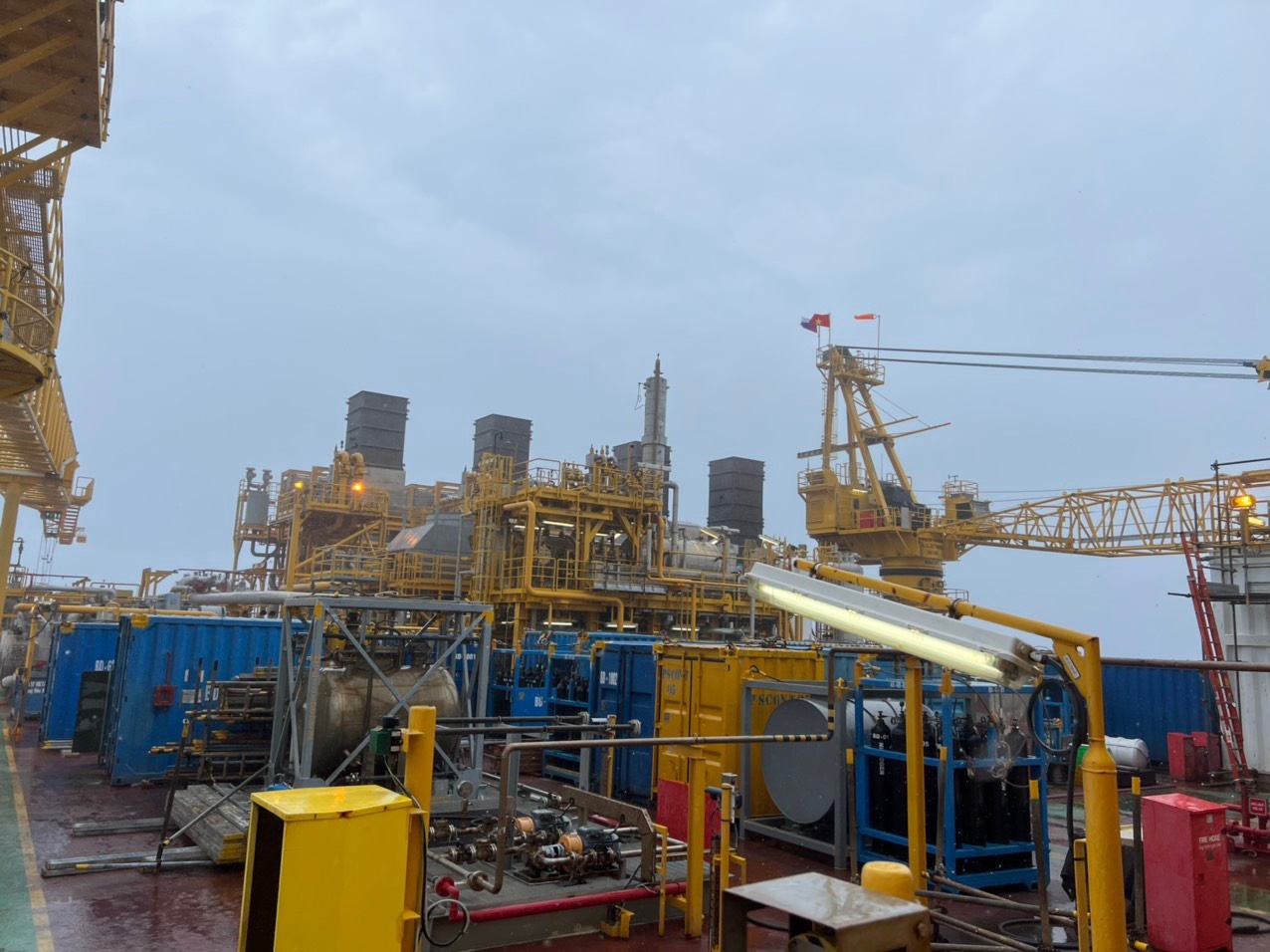 Các đơn vị dầu khí sẵn sàng phương án ứng phó bão Noru Các đơn vị dầu khí sẵn sàng phương án ứng phó bão Noru