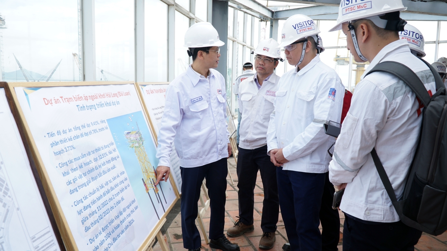 Ông Trần Hồ Bắc - Phó Tổng giám đốc PTSC giới thiệu Ông Trần Hồ Bắc - Phó Tổng giám đốc PTSC giới thiệu