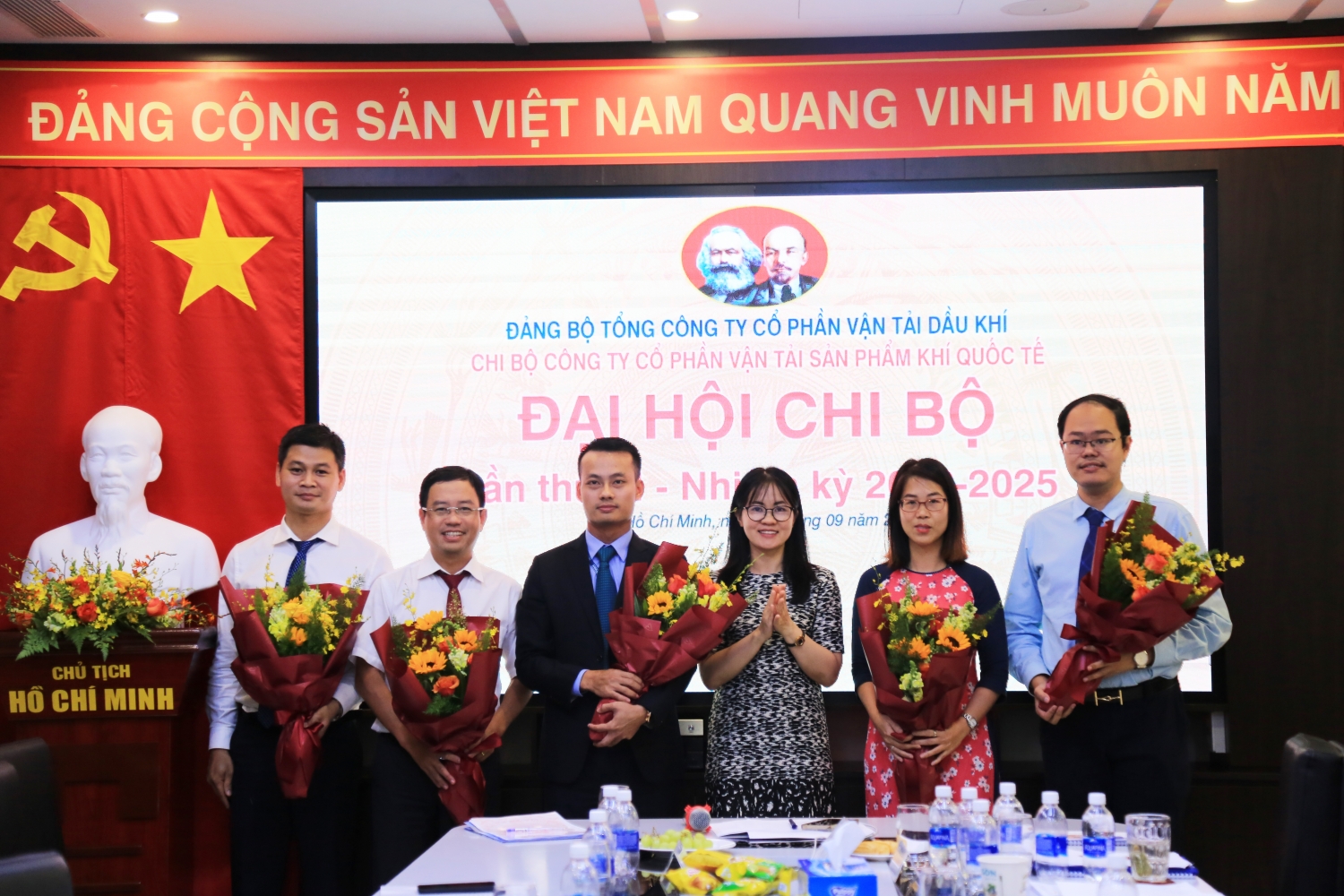 đại hội cũng đã bầu ra Chi Ủy chi bộ đại hội cũng đã bầu ra Chi Ủy chi bộ