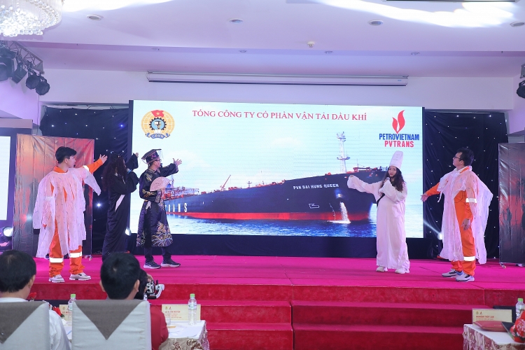 Khai mạc Hội thi An toàn vệ sinh viên giỏi ngành Dầu khí lần IX năm 2022 Khai mạc Hội thi An toàn vệ sinh viên giỏi ngành Dầu khí lần IX năm 2022