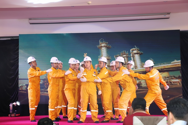 Khai mạc Hội thi An toàn vệ sinh viên giỏi ngành Dầu khí lần IX năm 2022 Khai mạc Hội thi An toàn vệ sinh viên giỏi ngành Dầu khí lần thứ IX, năm 2022