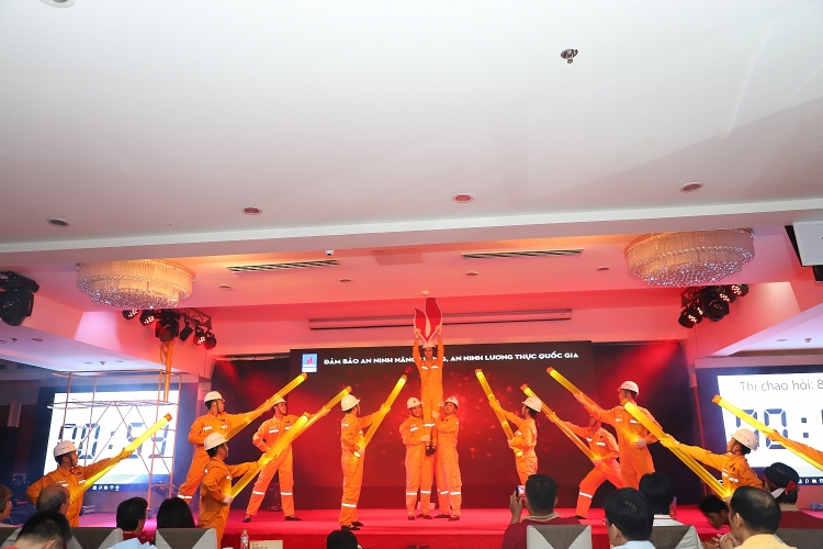 Khai mạc Hội thi An toàn vệ sinh viên giỏi ngành Dầu khí lần IX năm 2022 Khai mạc Hội thi An toàn vệ sinh viên giỏi ngành Dầu khí lần thứ IX, năm 2022
