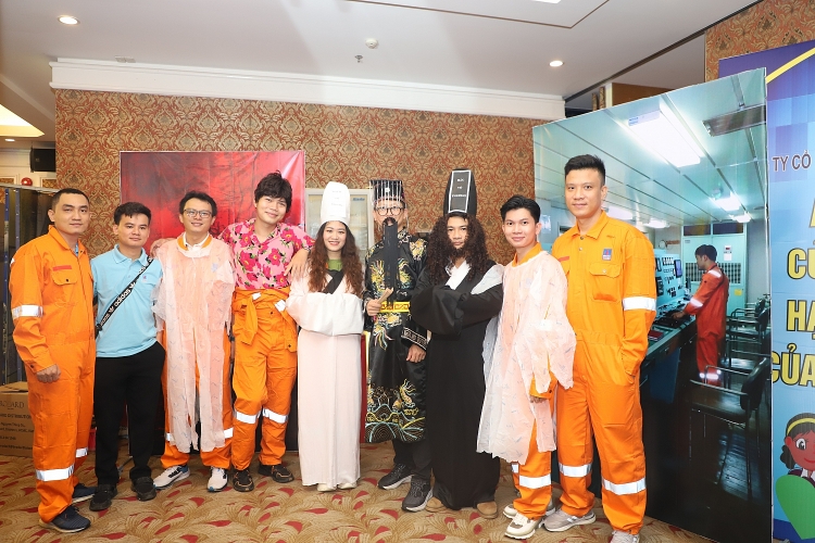 Khai mạc Hội thi An toàn vệ sinh viên giỏi ngành Dầu khí lần IX năm 2022 Khai mạc Hội thi An toàn vệ sinh viên giỏi ngành Dầu khí lần thứ IX, năm 2022