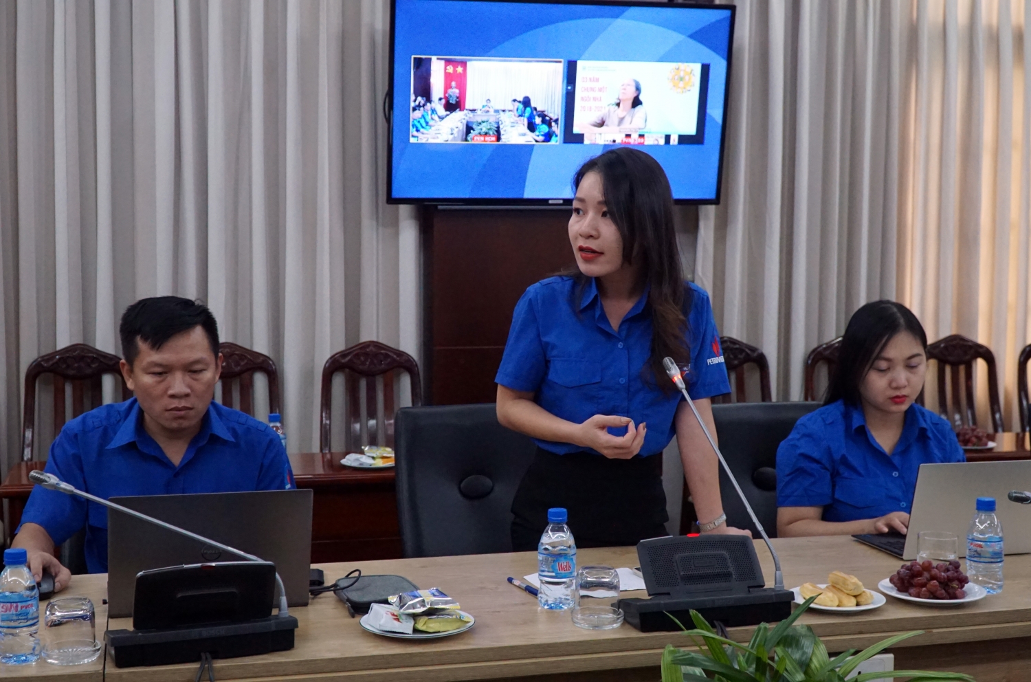 Các đồng chí trong Ban Chấp hành Đoàn Tập đoàn góp ý cho các nội dung tại Hội nghị Các đồng chí trong Ban Chấp hành Đoàn Tập đoàn góp ý cho các nội dung tại Hội nghị
