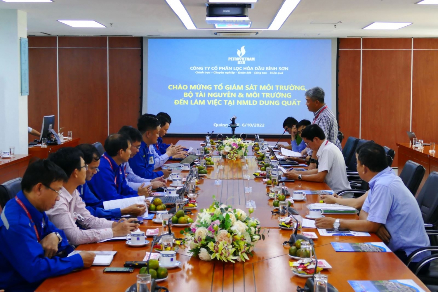 Tổ Giám sát môi trường, Bộ TN&MT làm việc tại NMLD Dung Quất Tổ Giám sát môi trường, Bộ TN&MT làm việc tại NMLD Dung Quất