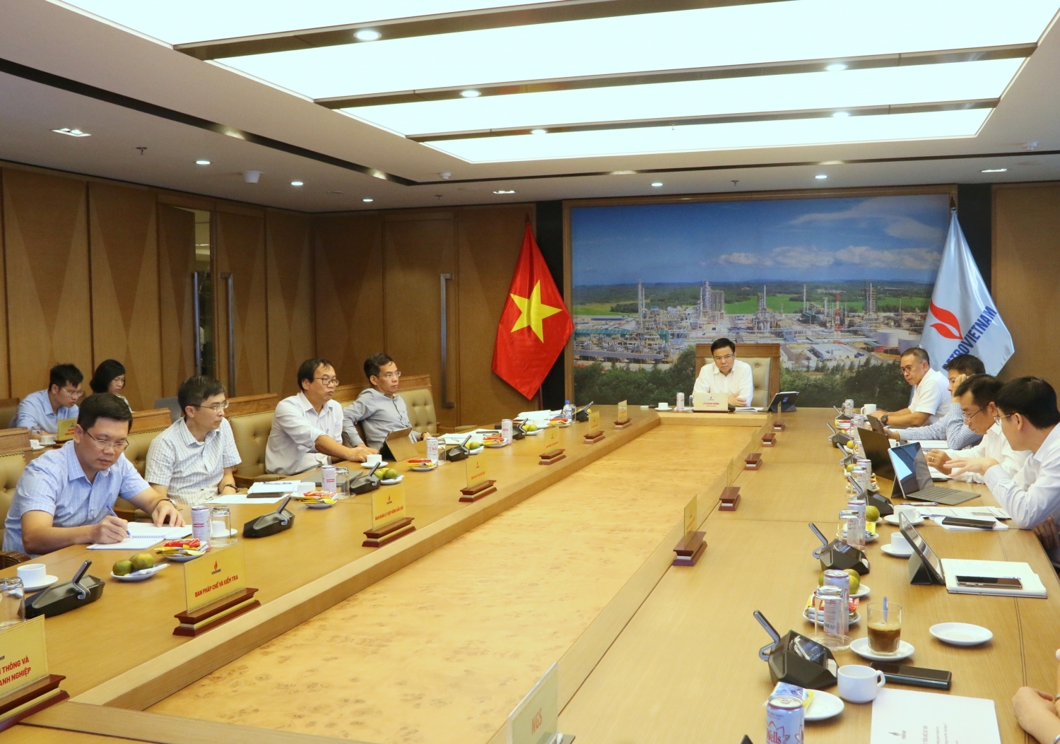 Chuyển đổi số là nhu cầu tự thân mang tính chiến lược của Petrovietnam Chuyển đổi số là nhu cầu tự thân mang tính chiến lược của Petrovietnam