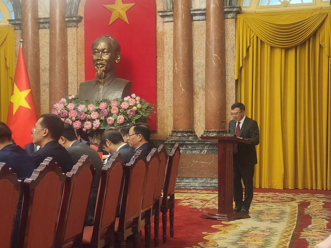Doanh nghiệp nhà nước luôn đóng vai trò nòng cốt, dẫn dắt Doanh nghiệp nhà nước luôn đóng vai trò nòng cốt, dẫn dắt