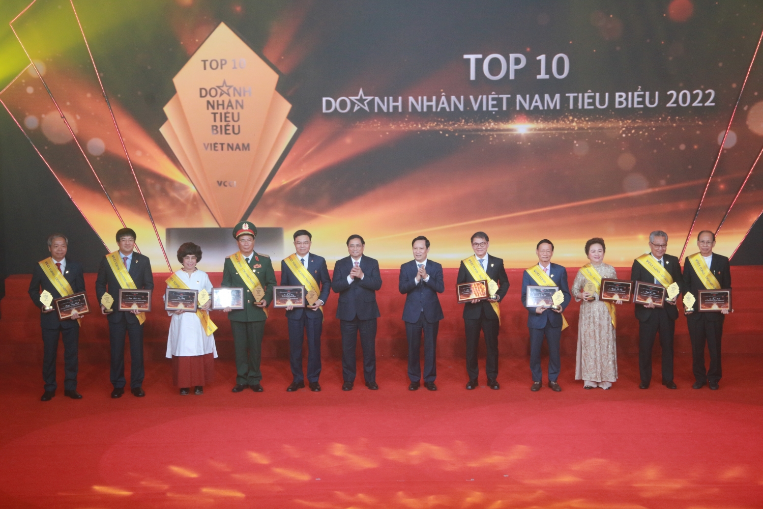 Tổng giám đốc Petrovietnam Lê Mạnh Hùng được vinh danh TOP 10 Doanh nhân tiêu biểu nhất Việt Nam năm 2022'
