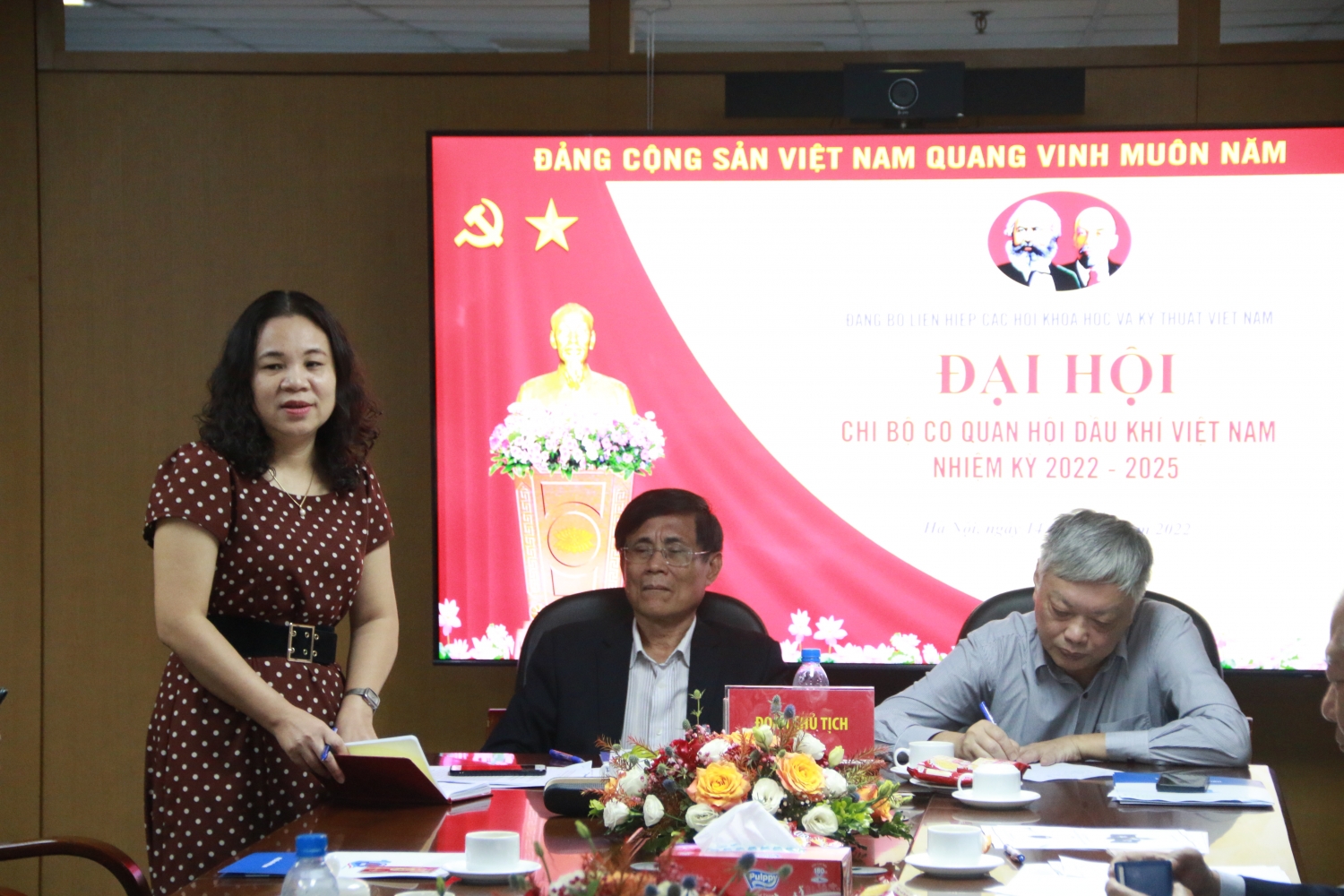 Đại hội Chi bộ Cơ quan Hội Dầu khí Việt Nam lần thứ V, nhiệm kỳ 2022-2025 Đại hội Chi bộ Cơ quan Hội Dầu khí Việt Nam lần thứ V, nhiệm kỳ 2022-2025