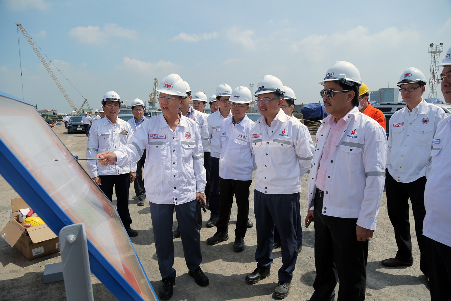 Chủ tịch HĐTV Petrovietnam Hoàng Quốc Vượng kiểm tra thực địa, hạ tầng và năng lực của các đơn vị Vietsovpetro, PTSC, PETROCONs