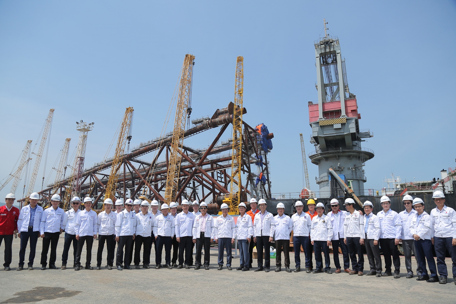 Chủ tịch HĐTV Petrovietnam Hoàng Quốc Vượng kiểm tra thực địa, hạ tầng và năng lực của các đơn vị Vietsovpetro, PTSC, PETROCONs