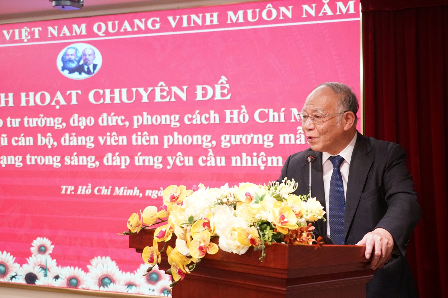 Đảng bộ BIENDONG POC: Đẩy mạnh học tập và làm theo tấm gương Chủ tịch Hồ Chí Minh vĩ đại Đảng bộ BIENDONG POC: Đẩy mạnh học tập và làm theo tấm gương Chủ tịch Hồ Chí Minh vĩ đại